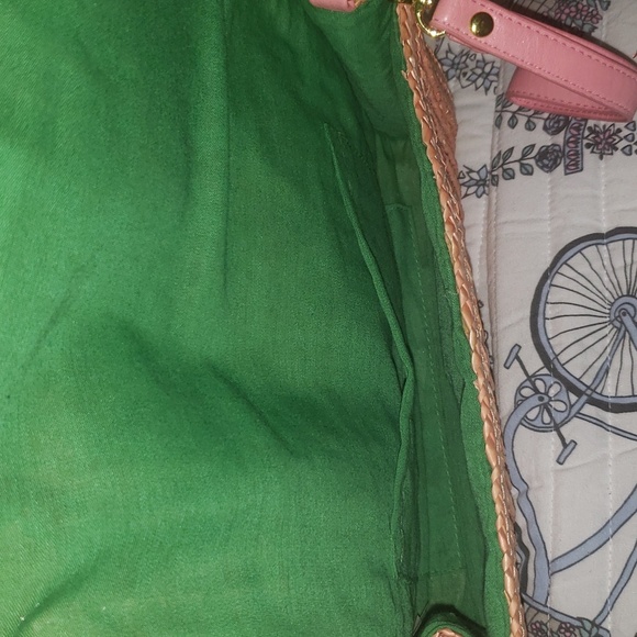 Wicker clutch with strap NWT salmon colored - Picture 4 of 4